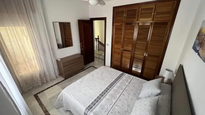 Holiday home Con Piscina A 10 Min De Granada *
